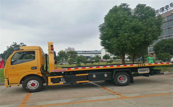 咸阳定远24小时拖车救援电话号码，定远道路救援公司怎么收费的
